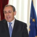 Corso Umberto, turista cade e si ferisce