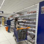 Napoli, riprende la fornitura di prodotti freschi: scortati altri 500 camion verso supermercati e punti vendita